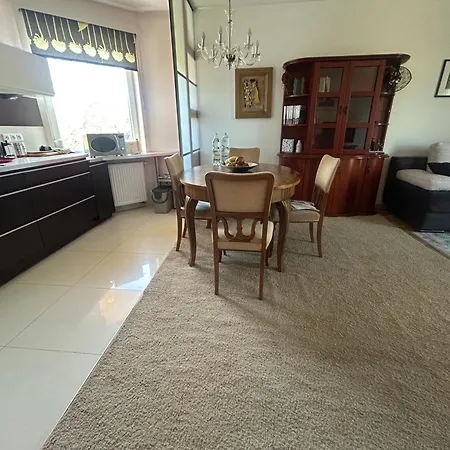 Apartman Ksiezy Mlyn Z Garazem